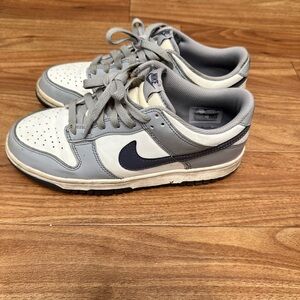 Nike low dunks